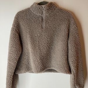 Very warm and cozy zip-up sweatshirt!